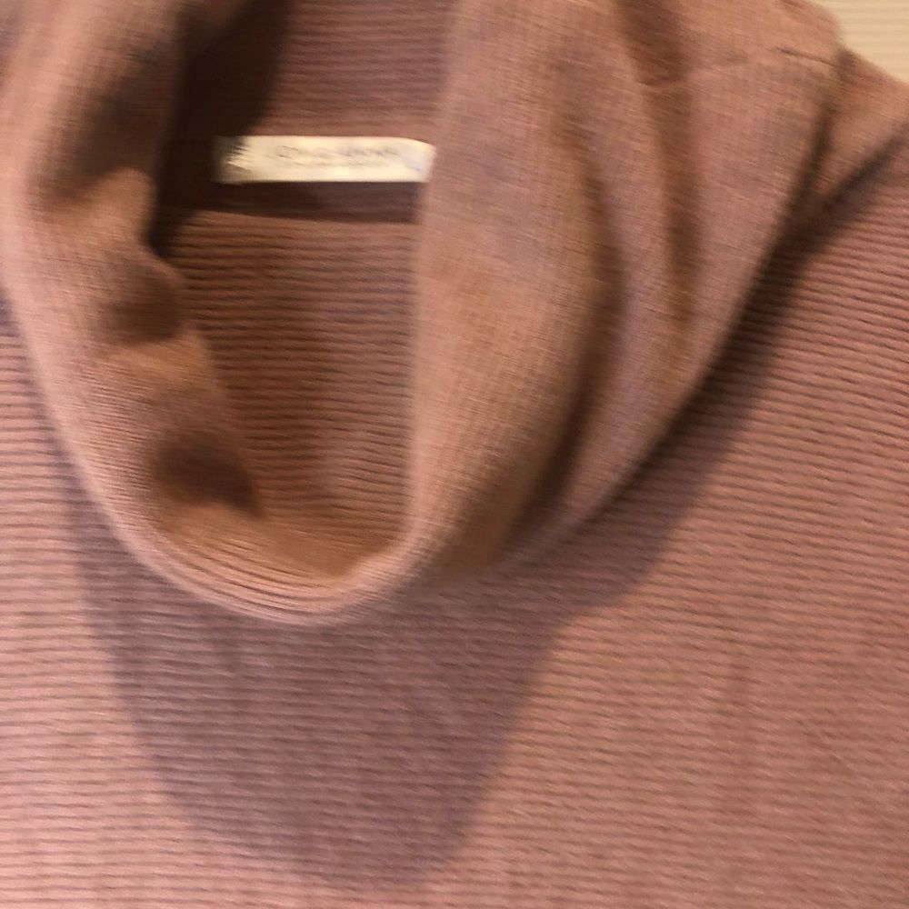 Jon & Anna Contemporary pink cowl neck long sleeve sweater size large - Picture 10 of 10